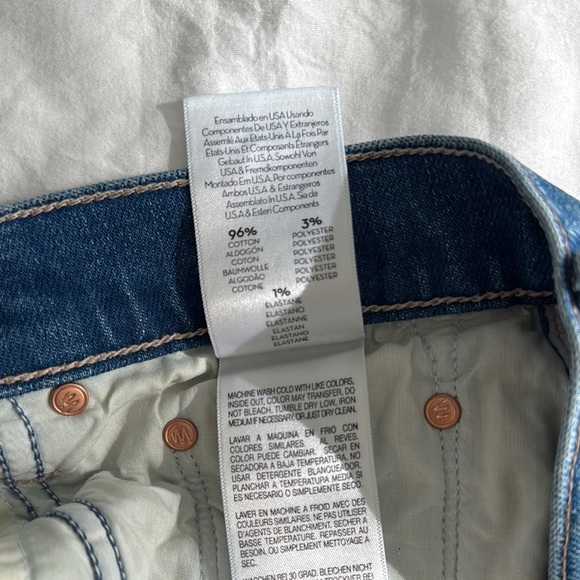 MOTHER Flare Jeans with embroidered Daisy - Picture 5 of 10